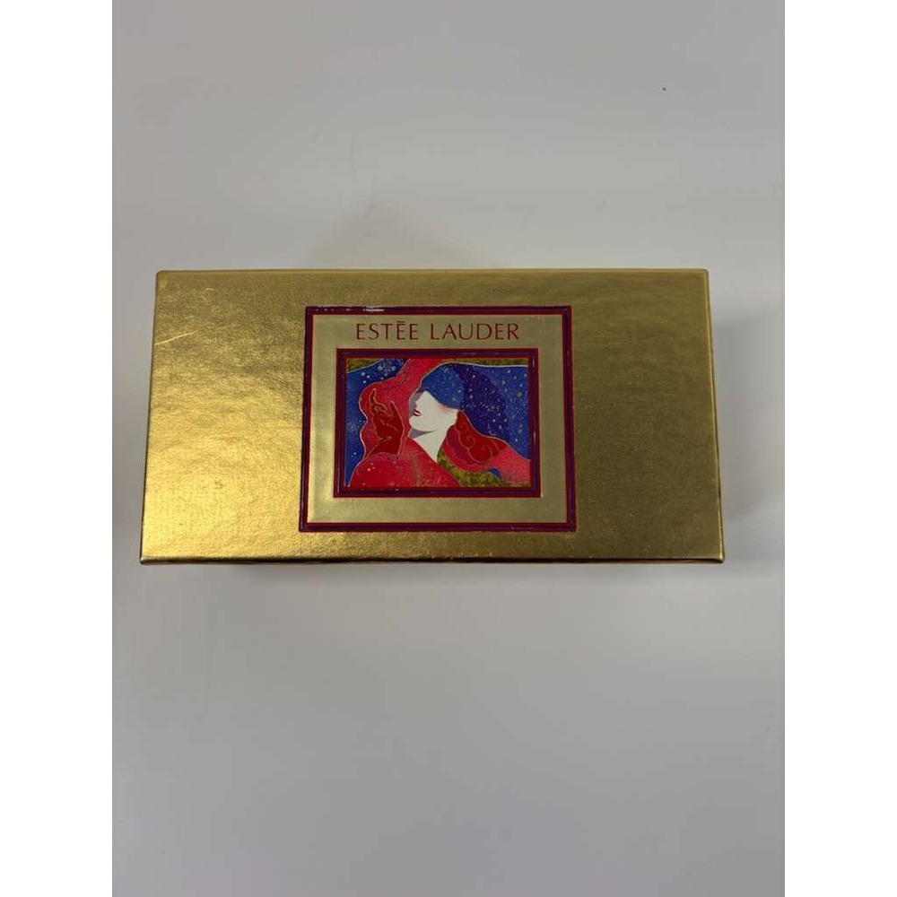 Beautiful Estee Lauder Heart-to-Heart set‎ (1) Fragrance Candle Heart Shaped